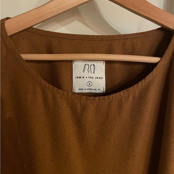 Jamie + The Jones Raw Silk Top in Pumpkin - Picture 6 of 7